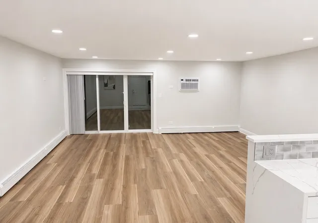 Photo 4 of Condo for sale at 3913 Saratoga Ave #117, Downers Grove, IL 60515 | MLS# 12767159 | Listing updated on 2026-09-23