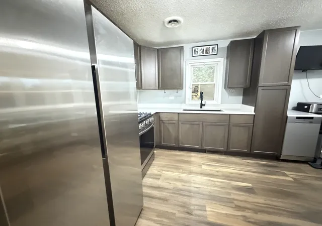 Photo 2 of Single family home for sale at 8001 Neenah Ave, Burbank, IL 60459 | MLS# 12767182 | Listing updated on 2026-09-23