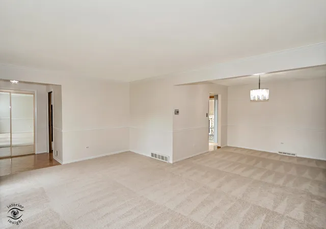 Photo 3 of Single family home for sale at 7530 Hemlock Dr, Orland Park, IL 60462 | MLS# 12767204 | Listing updated on 2026-09-23