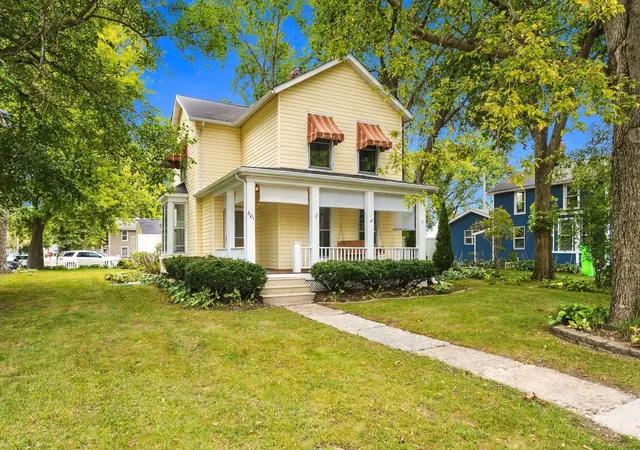 Single family home for sale at 401 S Kankakee St, Wilmington, IL 60481 | MLS# 12767207