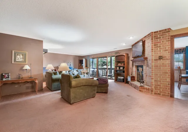 Photo 2 of Condo for sale at 7834 W Foresthill Ct #2CR, Palos Heights, IL 60463 | MLS# 12767208 | Listing updated on 2026-09-25