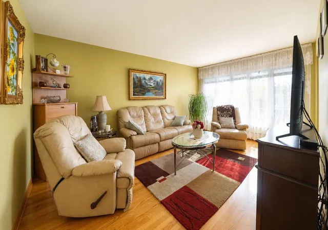 Photo 2 of Single family home for sale at 4333 N Oleander Ave, Norridge, IL 60706 | MLS# 12767212 | Listing updated on 2026-09-23