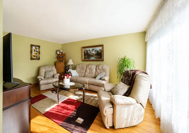Photo 3 of Single family home for sale at 4333 N Oleander Ave, Norridge, IL 60706 | MLS# 12767212 | Listing updated on 2026-09-23