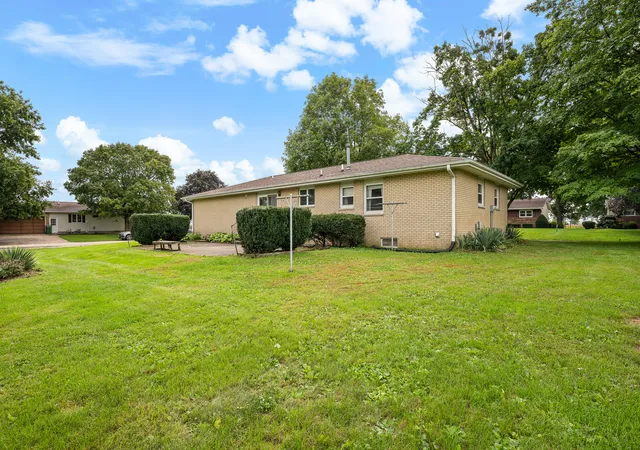 Photo 3 of Single family home for sale at 201 Marlane Dr, Alpha, IL 61413 | MLS# 12767215 | Listing updated on 2026-09-24