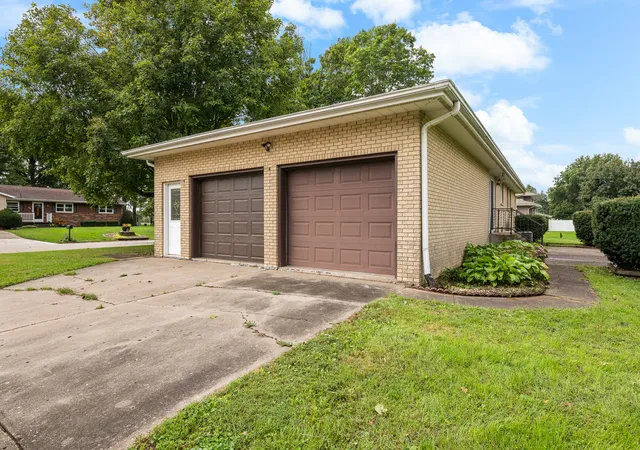 Photo 3 of Single family home for sale at 201 Marlane Dr, Alpha, IL 61413 | MLS# 12767215 | Listing updated on 2026-09-24