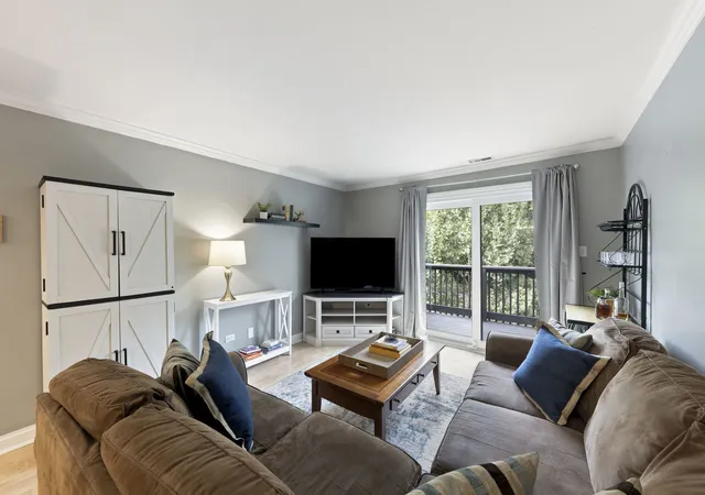 Photo 2 of Condo for sale at 1482 Stonebridge Cir #C10, Wheaton, IL 60189 | MLS# 12767217 | Listing updated on 2026-09-23