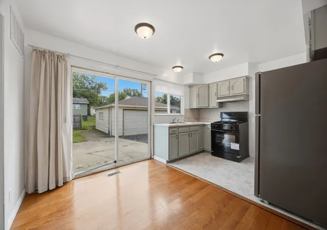 Photo 4 of Single family home for sale at 152 Malibu Dr, Bolingbrook, IL 60440 | MLS# 12767220 | Listing updated on 2026-09-29