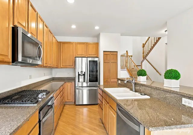 Photo 3 of Single family home for sale at 2231 Wilshire Ct, Grayslake, IL 60030 | MLS# 12767224 | Listing updated on 2026-09-29