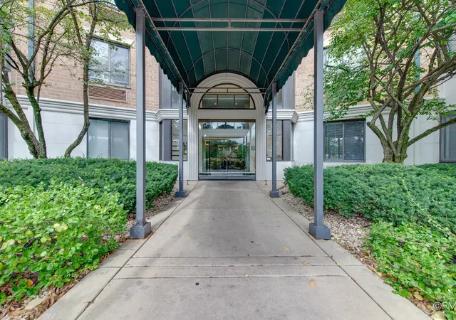 Photo 3 of Condo for sale at 470 Fawell Blvd #304, Glen Ellyn, IL 60137 | MLS# 12767235 | Listing updated on 2026-09-24
