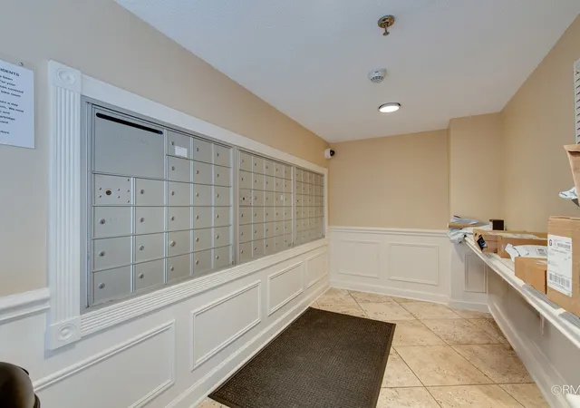 Photo 4 of Condo for sale at 470 Fawell Blvd #304, Glen Ellyn, IL 60137 | MLS# 12767235 | Listing updated on 2026-09-24