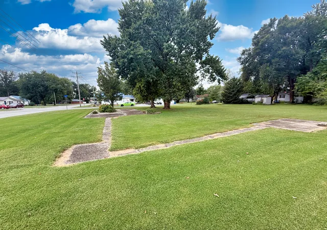 Photo 2 of Land for sale at 415 N Worthey St, Flora, IL 62839 | MLS# 12767246 | Listing updated on 2026-09-30