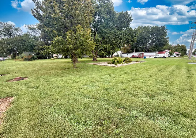 Photo 4 of Land for sale at 415 N Worthey St, Flora, IL 62839 | MLS# 12767246 | Listing updated on 2026-09-30