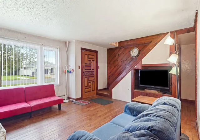 Photo 3 of Single family home for sale at 7915 W 70th Street, Bridgeview, IL 60455 | MLS# 12767251 | Listing updated on 2026-10-03