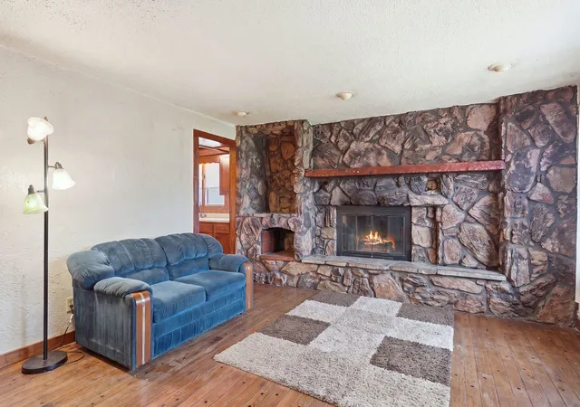 Photo 3 of Single family home for sale at 7915 W 70th Street, Bridgeview, IL 60455 | MLS# 12767251 | Listing updated on 2026-10-03
