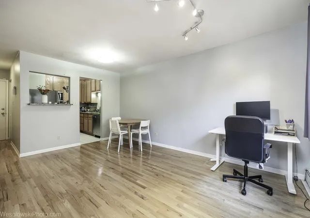 Photo 4 of Condo for sale at 4939 S Dorchester Ave #5F, Chicago, IL 60615 | MLS# 12767252 | Listing updated on 2026-09-23