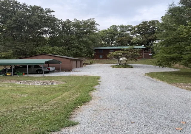Photo 2 of Sale Pending at 4083 Private Rd 25, Pinckneyville, IL 62274 | MLS# 12767258 | Listing updated on 2026-10-02
