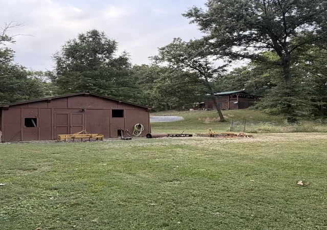 Photo 3 of Sale Pending at 4083 Private Rd 25, Pinckneyville, IL 62274 | MLS# 12767258 | Listing updated on 2026-10-02