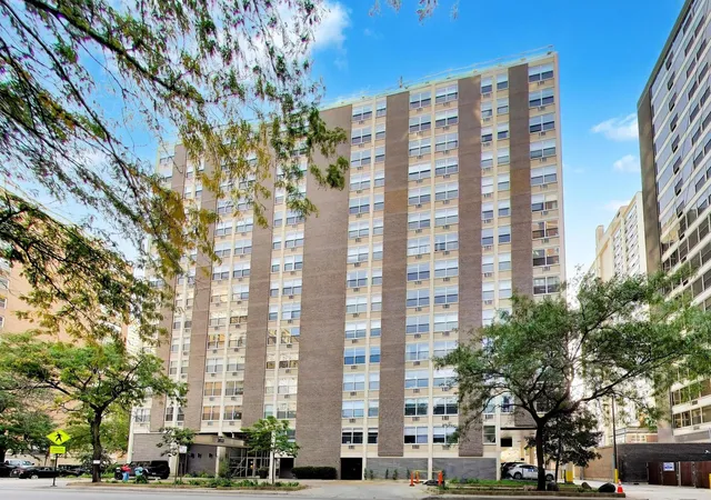 Condo for sale at 3033 N Sheridan Rd #1507, Chicago, IL 60657 | MLS# 12767261