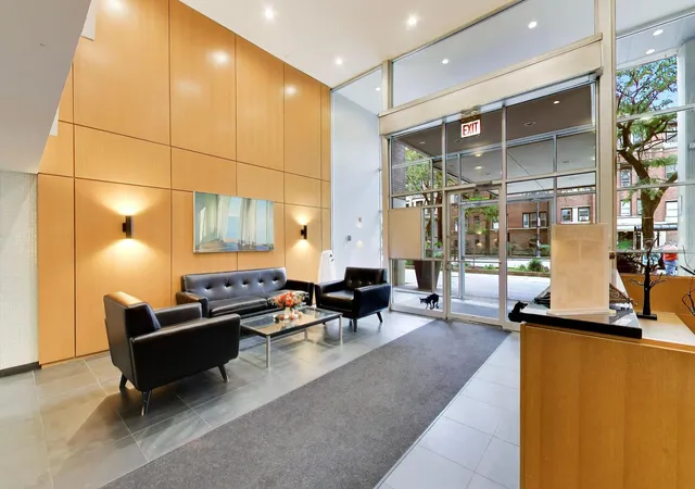 Photo 4 of Condo for sale at 3033 N Sheridan Rd #1507, Chicago, IL 60657 | MLS# 12767261 | Listing updated on 2026-10-17