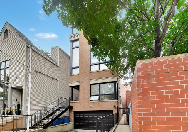 Photo 1 of Condo for sale at 1887 N Poe St #1R, Chicago, IL 60614 | MLS# 12767272 | Listing updated on 2026-09-24