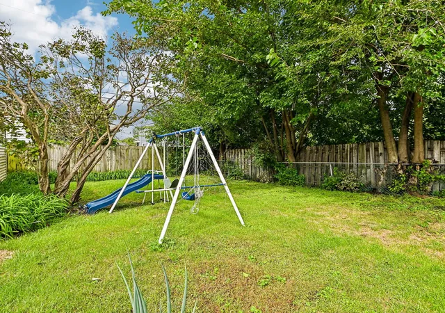 Photo 3 of Single family home for sale at 4312 Grace St, Schiller Park, IL 60176 | MLS# 12767274 | Listing updated on 2026-09-30