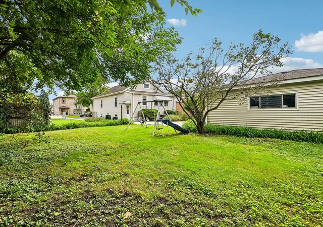 Photo 4 of Single family home for sale at 4312 Grace St, Schiller Park, IL 60176 | MLS# 12767274 | Listing updated on 2026-09-30