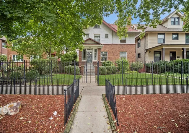 Photo 1 of Single family home for sale at 1616 W Jarvis Ave, Chicago, IL 60626 | MLS# 12767280 | Listing updated on 2026-09-23