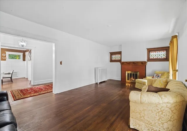 Photo 3 of Single family home for sale at 1616 W Jarvis Ave, Chicago, IL 60626 | MLS# 12767280 | Listing updated on 2026-09-23