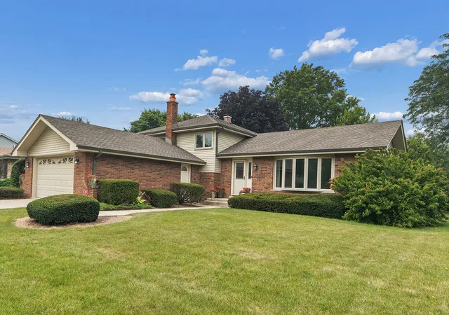 Single family home for sale at 15208 Royal Foxhunt Rd, Orland Park, IL 60462 | MLS# 12767283