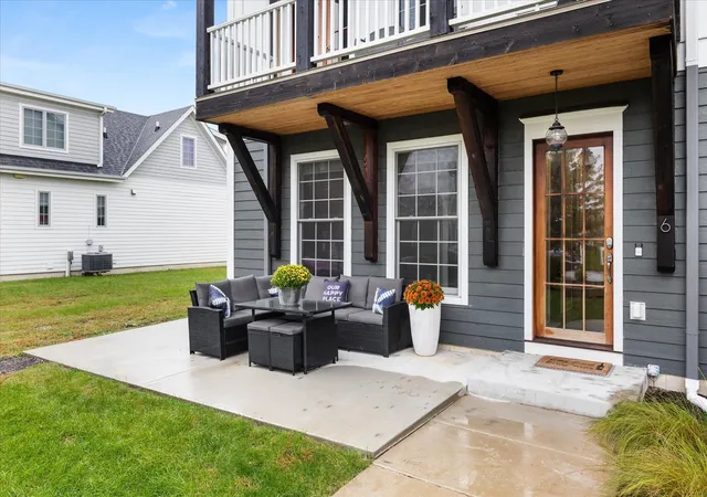 Photo 3 of House for sale at 6 Port Pl, Ottawa, IL 61350 | MLS# 12767285 | Listing updated on 2026-10-07