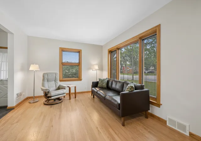 Photo 2 of Single family home for sale at 6929 W Madison St, Niles, IL 60714 | MLS# 12767296 | Listing updated on 2026-09-24