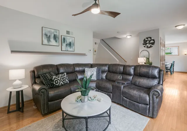 Photo 4 of Single family home for sale at 33672 N Greentree Rd, Grayslake, IL 60030 | MLS# 12767298 | Listing updated on 2026-10-07