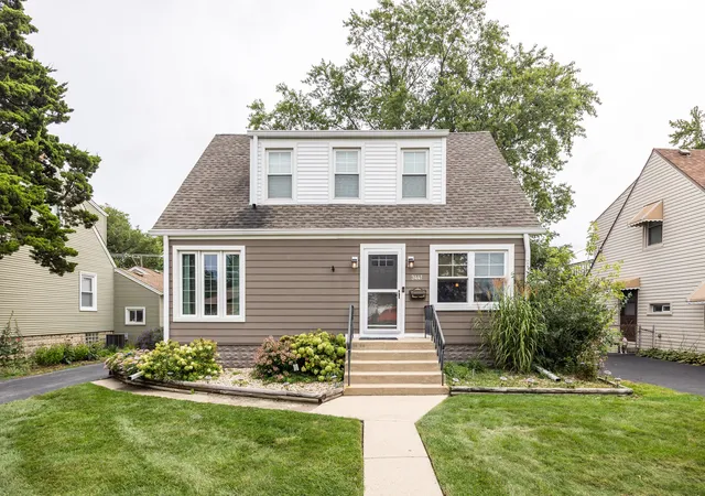 Photo 1 of Single family home for sale at 3441 Emerson St, Franklin Park, IL 60131 | MLS# 12767302 | Listing updated on 2026-10-02