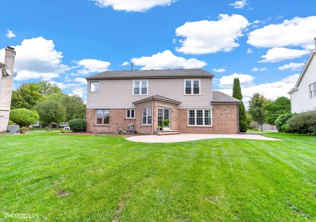 Photo 2 of Single family home for sale at 730 Castlerea Ln, Des Plaines, IL 60016 | MLS# 12767315 | Listing updated on 2026-10-08