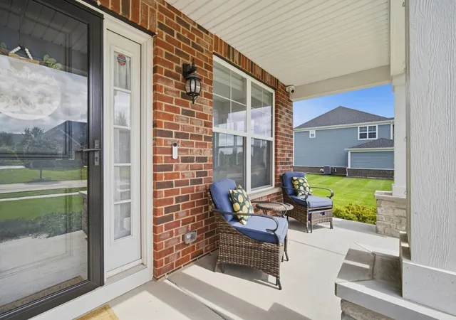 Photo 3 of Single family home for sale at 10 Crystal Downs Dr, Hawthorn Woods, IL 60047 | MLS# 12767322 | Listing updated on 2026-09-25