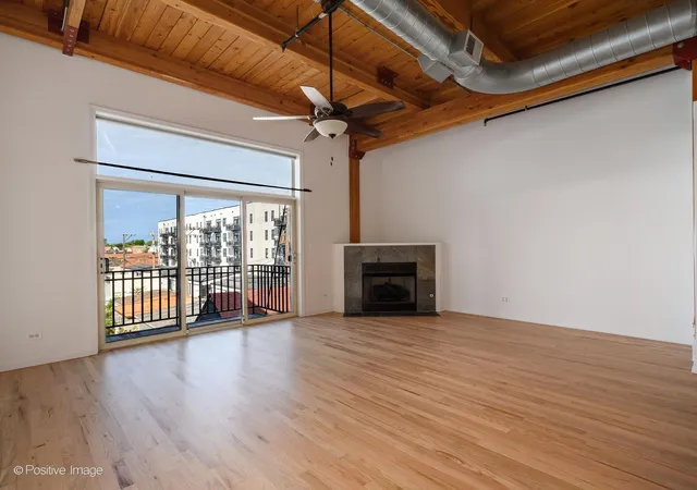 Photo 2 of Condo for sale at 2804 N Oakley Ave #305, Chicago, IL 60618 | MLS# 12767323 | Listing updated on 2026-09-23