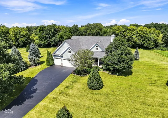 Photo 1 of Single family home for sale at 10918 Williams Ct, Woodstock, IL 60098 | MLS# 12767325 | Listing updated on 2026-09-30