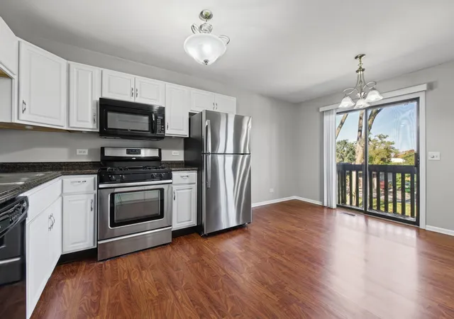 Listing Photo 1 - Condo for sale in building located at 2358 S St, Elgin, IL 60123 - Unit #E