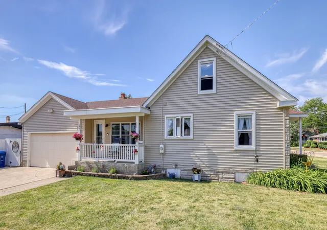 Photo 1 of Single family home for sale at 220 S 1st Street, Elburn, IL 60119 | MLS# 12767349 | Listing updated on 2026-09-24
