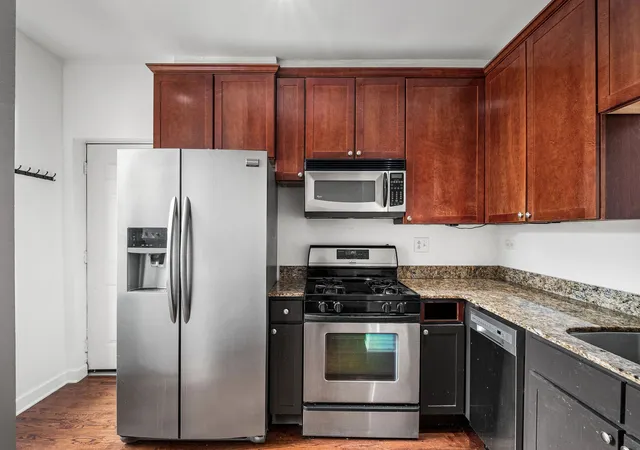 Photo 4 of Condo for sale at 5743 N Ridge Ave #1, Chicago, IL 60660 | MLS# 12767353 | Listing updated on 2026-09-23