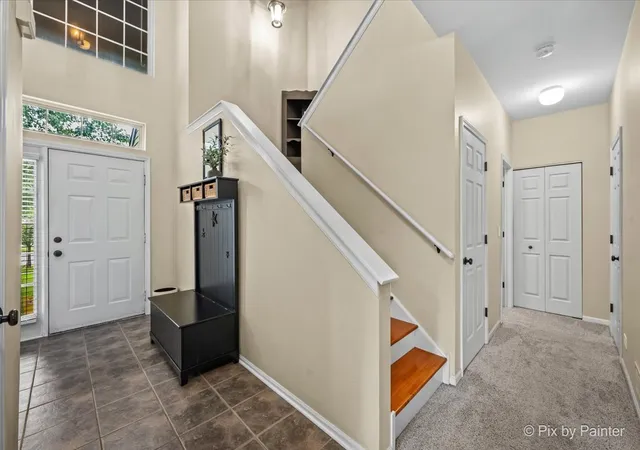 Photo 3 of Single family home for sale at 1529 Autumncrest Ct, Crystal Lake, IL 60014 | MLS# 12767360 | Listing updated on 2026-09-29
