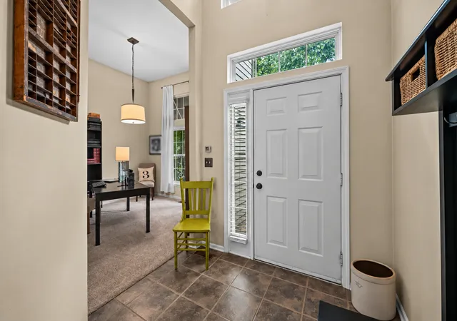 Photo 2 of Single family home for sale at 1529 Autumncrest Ct, Crystal Lake, IL 60014 | MLS# 12767360 | Listing updated on 2026-09-29