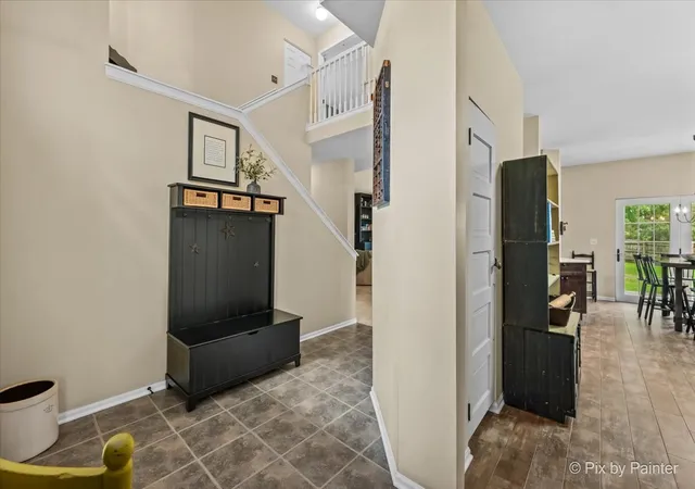 Photo 4 of Single family home for sale at 1529 Autumncrest Ct, Crystal Lake, IL 60014 | MLS# 12767360 | Listing updated on 2026-09-29