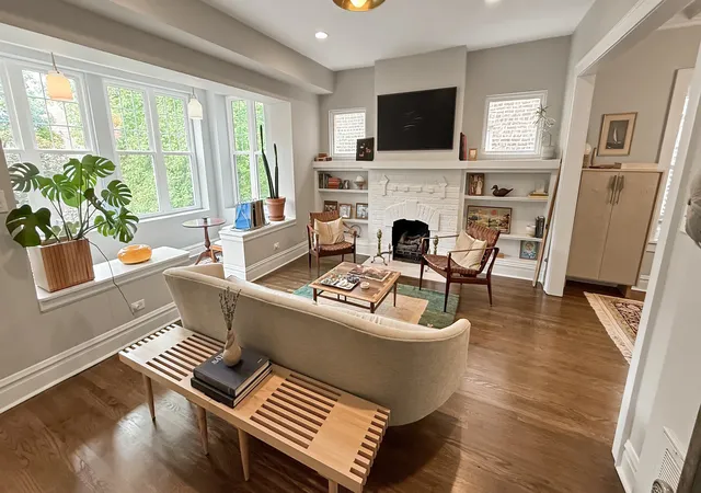 Photo 2 of Condo for sale at 2617 W Leland Ave #2, Chicago, IL 60625 | MLS# 12767374 | Listing updated on 2026-09-27