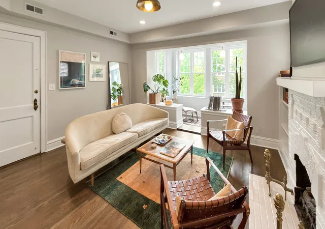 Listing Photo 4 - Condo for sale in building located at 2617 W Leland Ave, Chicago, IL 60625 - Unit #2