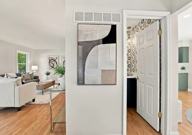 Photo 3 of Townhouse for sale at 4201 Cumnor Rd, Downers Grove, IL 60515 | MLS# 12767377 | Listing updated on 2026-10-08