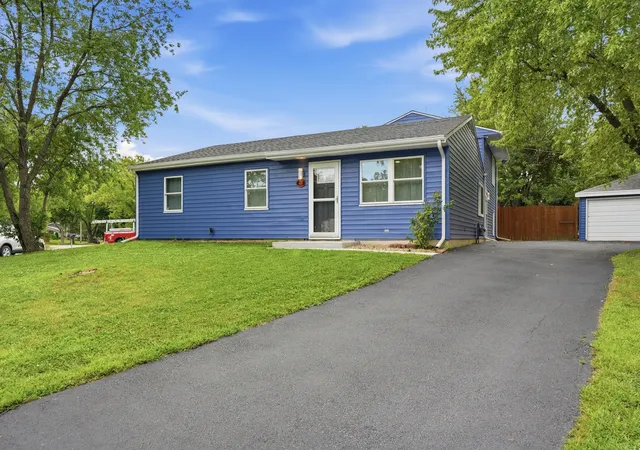 Photo 2 of Single family home for sale at 225 Malibu Dr, Bolingbrook, IL 60440 | MLS# 12767381 | Listing updated on 2026-10-07