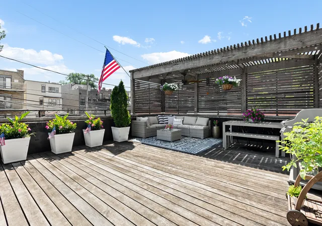 Photo 3 of Condo for sale at 3921 N Greenview Ave #1, Chicago, IL 60613 | MLS# 12767401 | Listing updated on 2026-09-23