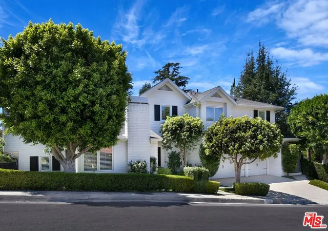 Photo 1 of Single family home for sale at 3177 Hutton Dr, Beverly Hills, CA 90210 | MLS# 12767411 | Listing updated on 2026-09-29