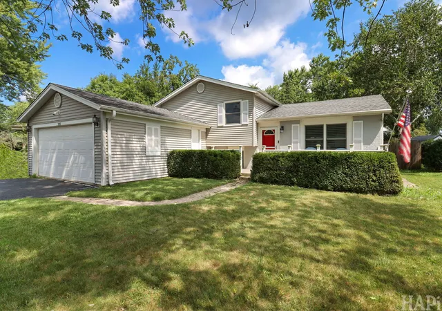 Single family home for sale at 385 Northgate Rd, Lindenhurst, IL 60046 | MLS# 12767414